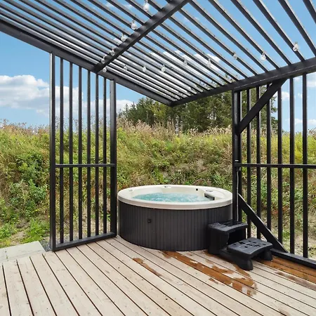 4 Bedroom Awesome In