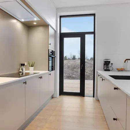 4 Bedroom Awesome In 度假居 Bindslev