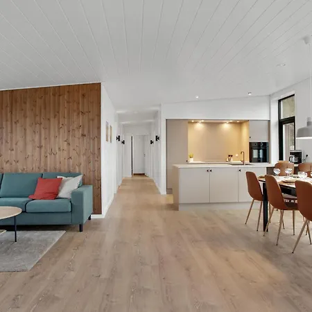بيت للعطل 4 Bedroom Awesome In *